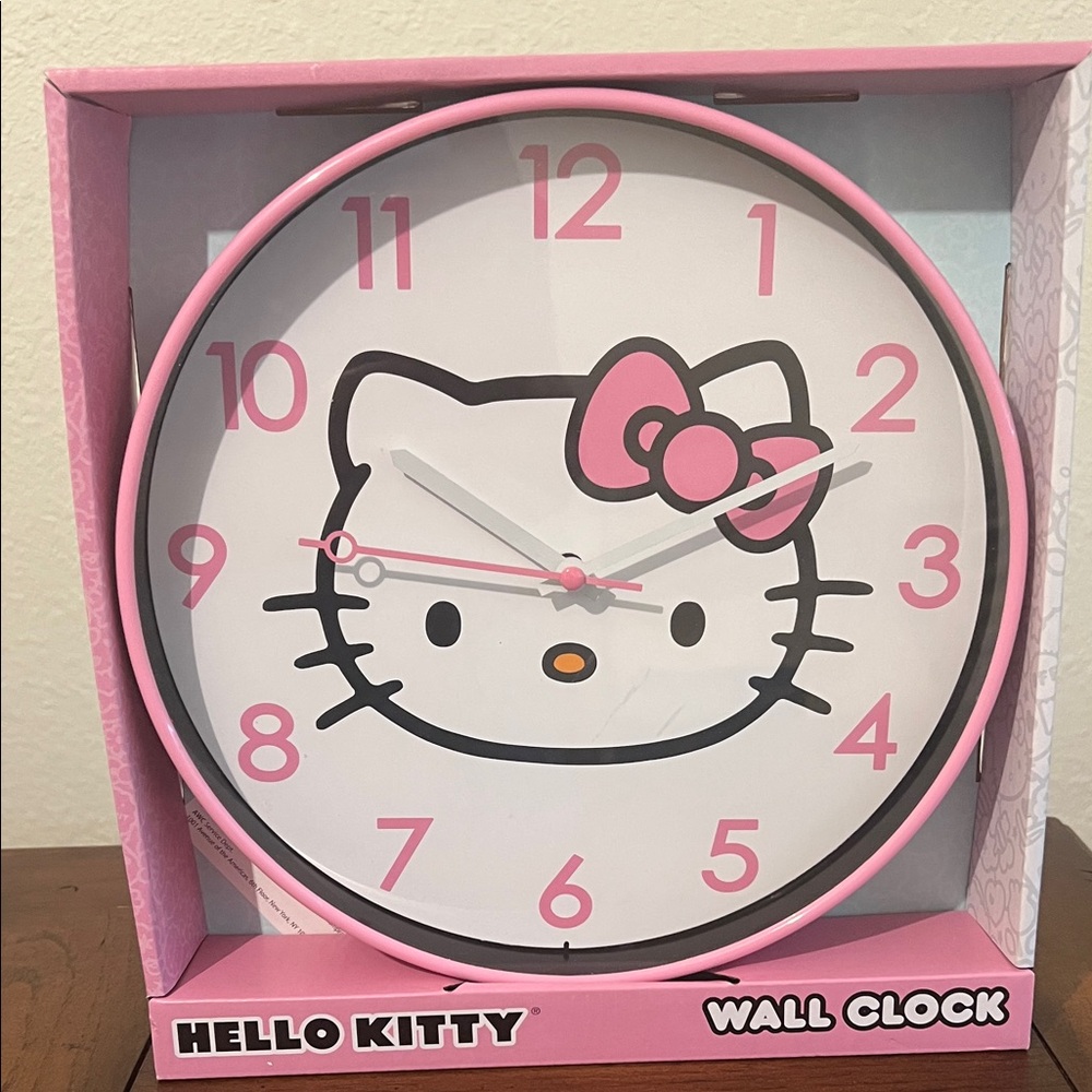 NWT, NIB, Hello Kitty Wall Clock